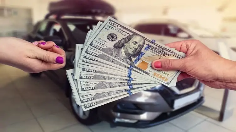 pros-and-cons-of-buying-a-car-with-cash.webp
